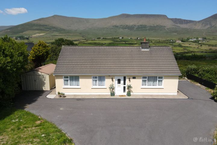 Carna Cottage, Garrynadur, Lispole, Co. Kerry, V92C8C0