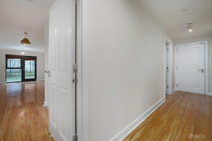 30 Hyde Square, South Circular Road, Dublin 8 - Photo 3