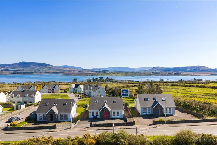 Abbey Road House, 18 An Toilean, Knightstown, Valentia Island, Co. Kerry, V23P592