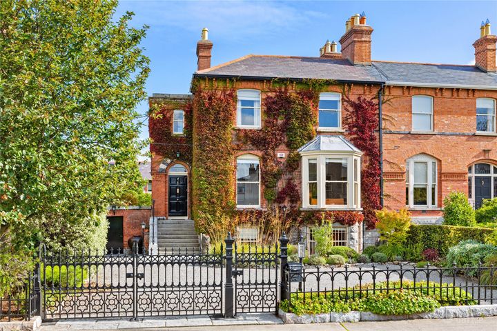 4 Elton Park, Sandycove, Dun Laoighaire, Dublin