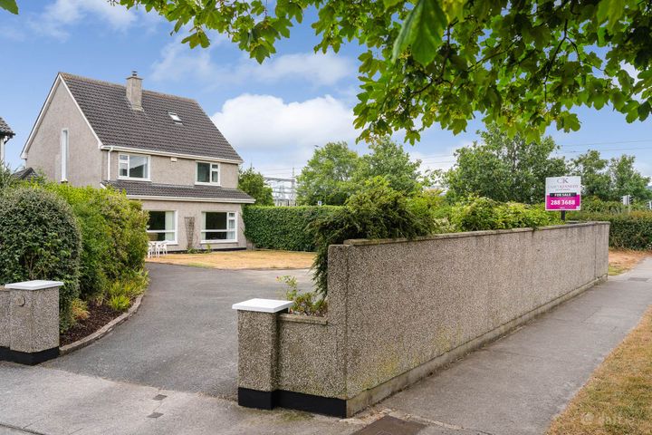 9 Drinaghmore Close, Leopardstown, Dublin 18, Co. Dublin, D18A372