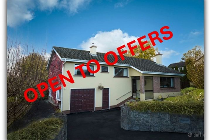 Moorehall, Cahercalla Road, Ennis, Co. Clare, V95F8HA