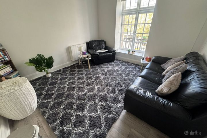 16-17 O'Connell Street  Lower, Dublin 1