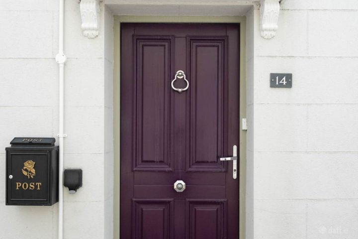 14 Albert Court East, Dublin  2, Co. Dublin