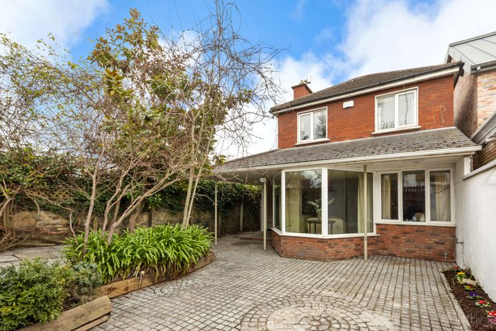 1 Heytesbury Lane, Dublin 4