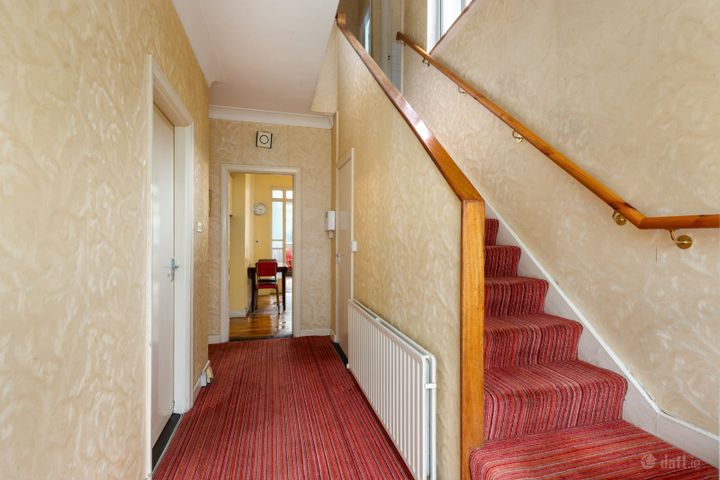 8 Rathdown Drive, Terenure, Dublin 6w, D6WRC90 - Photo 2