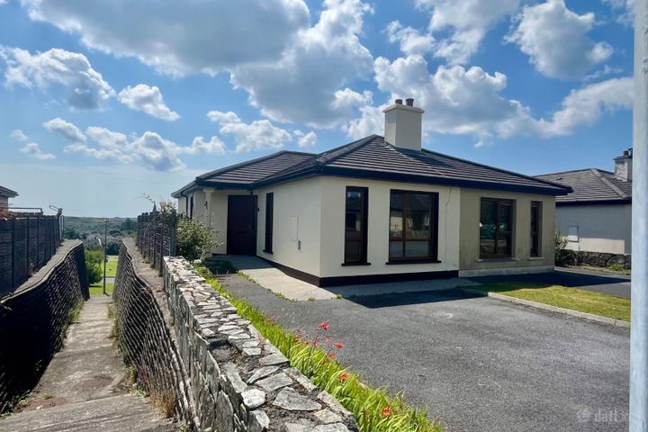 12 Racecourse Hill, Clifden, Co Galway, H71YH01