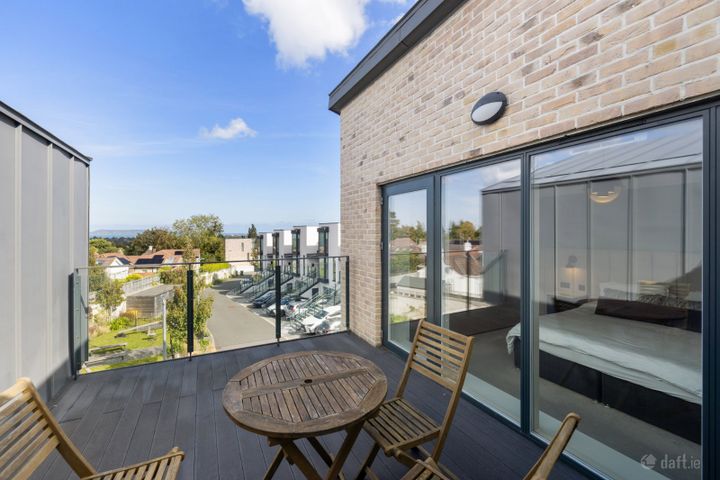 21 Westminster Wood, Foxrock, Dublin 18, D18E5NH - Photo 3