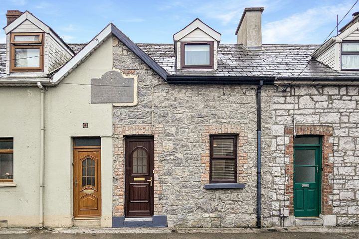 6 Linnane's Terrace, Kilrush Road, Ennis, Co. Clare, V95KPK8