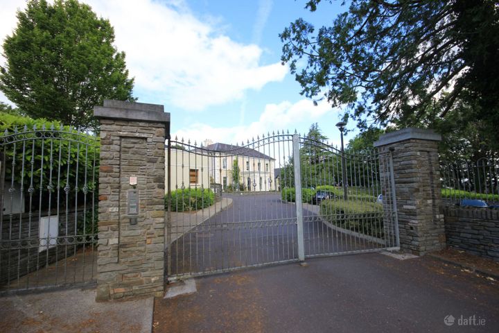 4 Douglas House, Maryborough Hill, Douglas, Co. Cork