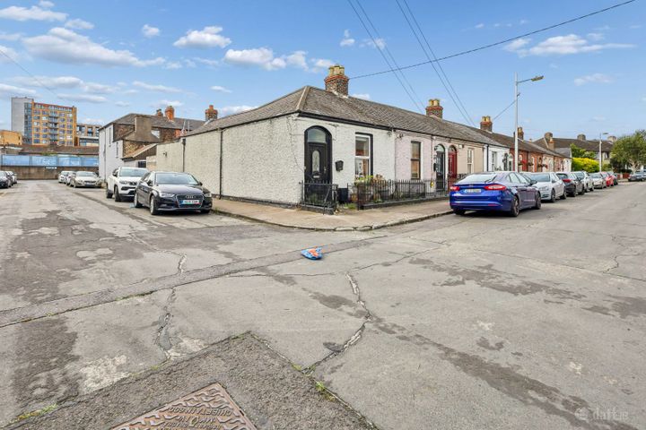 1 Russell Avenue East, East Wall, Dublin 3, D03XK37