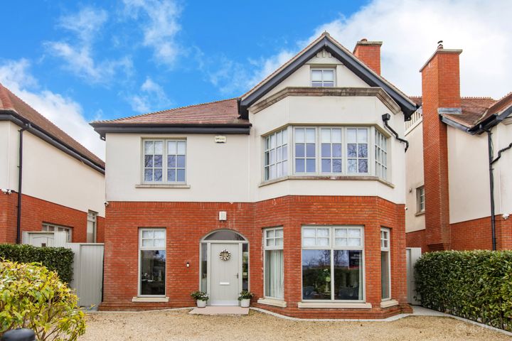 6 Claremount, Claremont Road, Foxrock, Dublin 18, D18X9K4