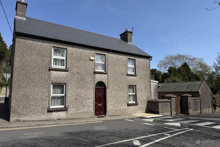 Avonlea, New Road, Roscrea, Co. Tipperary, E53AW68