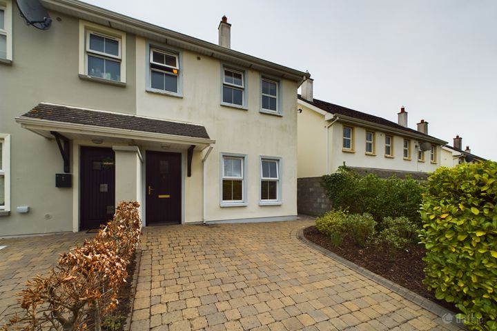 8 Gleann An Locha, Sr Johns Rd, Carrick On Suir, Tipperary