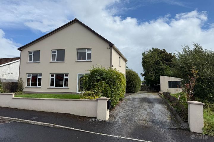 9b Knockroe, Castlerea, Castlerea, Co. Roscommon, F45C934