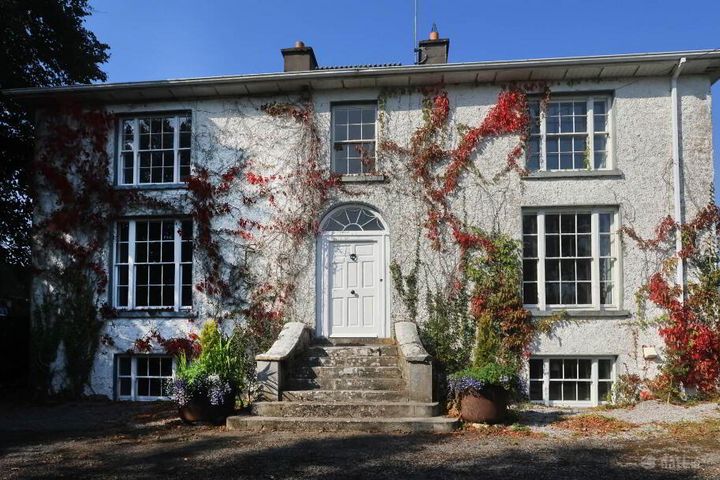 Curraghmore House ( Glebe House), Borrisokane, Nenagh, Co. Tipperary, E45V025