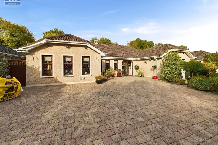 Sorrento, 2 College Grove, W91X3C7