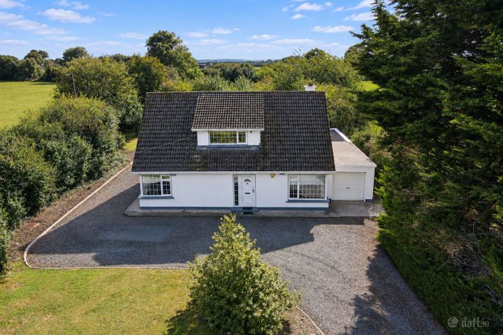 Clonadacasey, Portlaoise, Co. Laois, R32A2PY