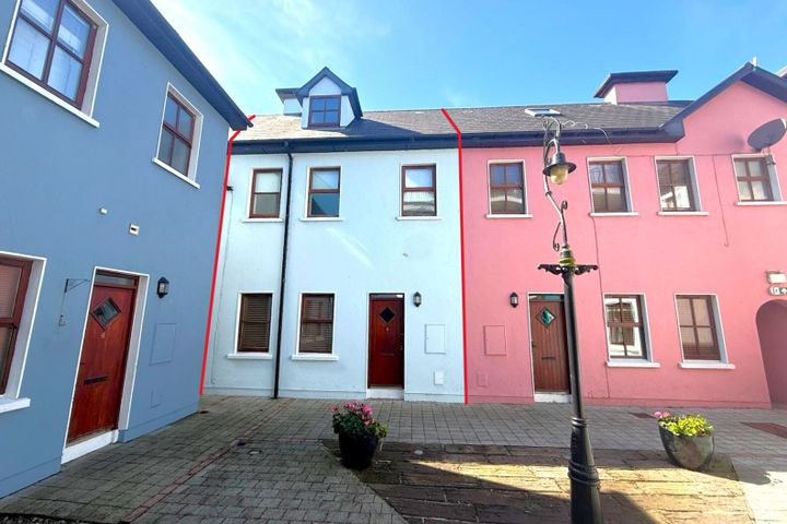 4 The Moorings, Kilmacsimon Quay, P72K680