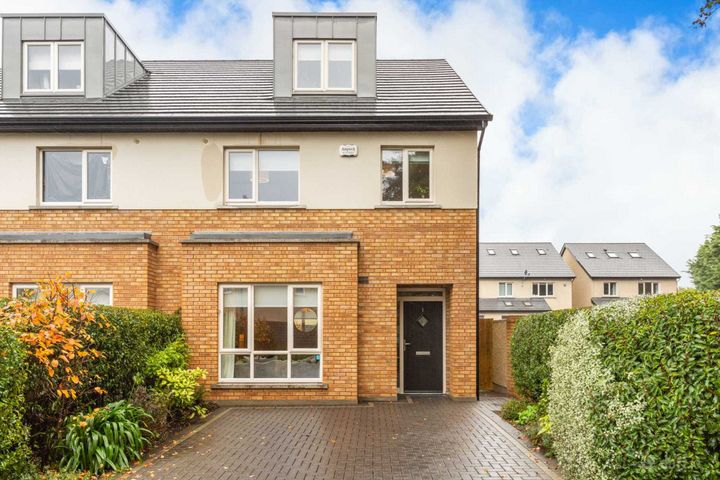 1 Dodderbrook Wood, Old Court Road, Ballycullen, Dublin 24, Dublin