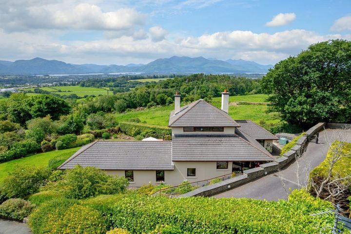 The Oaks, Tullig, Killarney, Co Kerry, V93V660