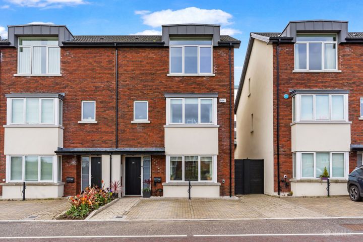 26 Clay Farm Walk, Clay Farm, Leopardstown, Dublin