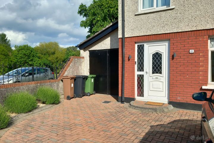 15 Saint Finian'S Crescent, Lucan, Co. Dublin