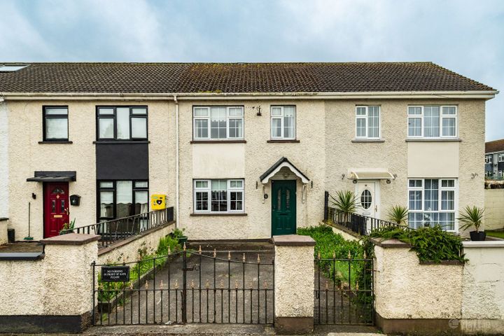 44 Orchard Park, Curragh, Ballysax, Co. Kildare, R56YC44