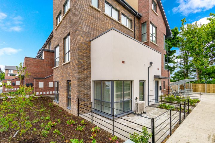 Stonebridge Wood, Dublin 18, Loughlinstown, Dublin 18