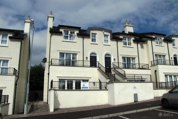93 The Green Thornberry, Letterkenny, Co. Donegal