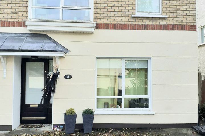 8 Riverwood Park, Castleknock, Dublin 15