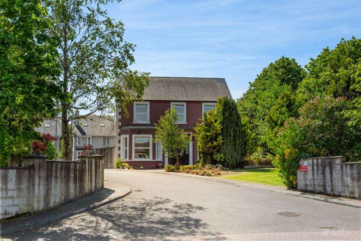 "The Mount", 19 Coolgreaney Road, Arklow, Co. Wicklow, Y14WC56