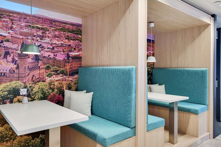 Southern Cross Rd, A98 X595, Bray