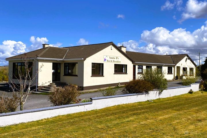 Aunty B's, Portnoo Road, Ardara, Co. Donegal, F94W1D2