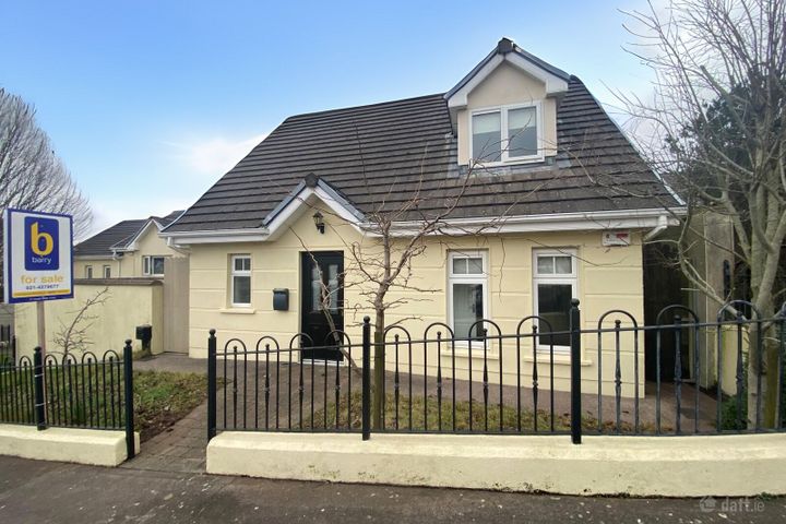 70 Ardkeale, Mount Oval Village, Rochestown, Co. Cork, T12KXN5