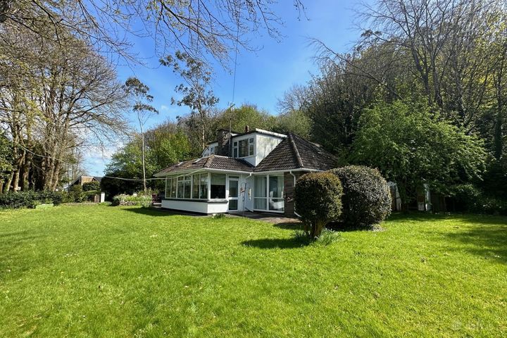 The Dell, Ashgrove, Cobh, Co. Cork, P24DW32