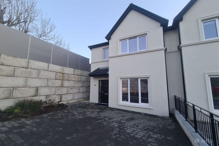 73 Helms Point, Church Bay Road, Crosshaven, Co. Cork