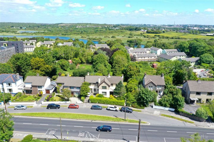 Carrick, 42 Upper Newcastle, Galway, Galway