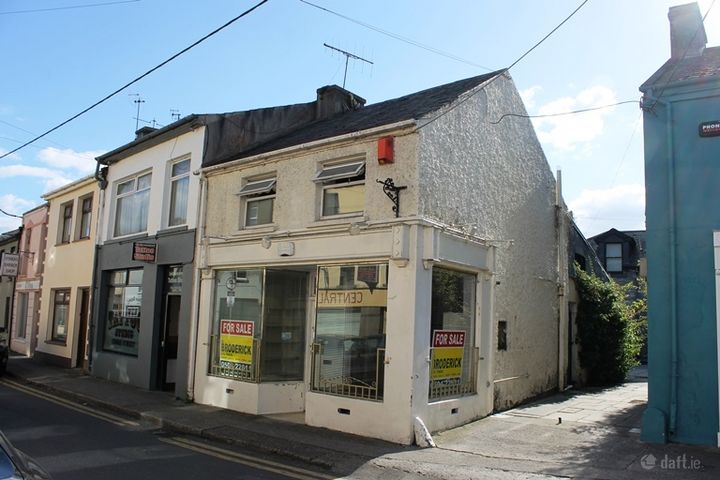 Croke Street, Thurles, Thurles, Co. Tipperary, E41NN93