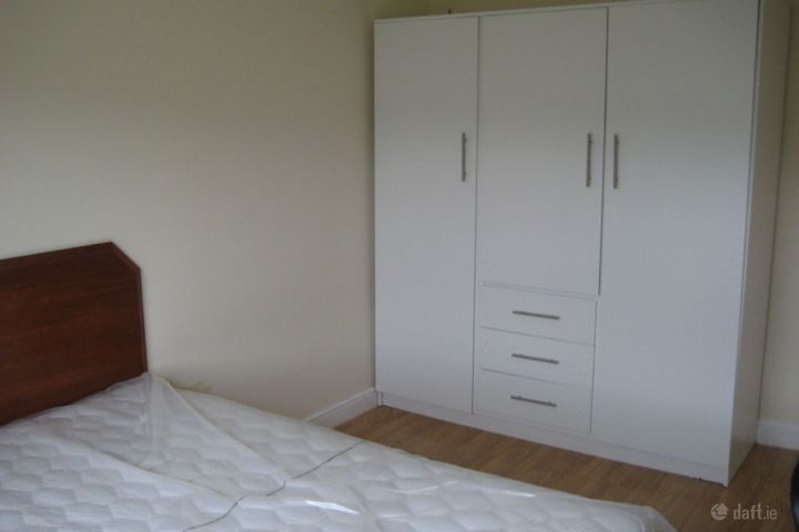 Crystal Village, Athlone, Co. Westmeath