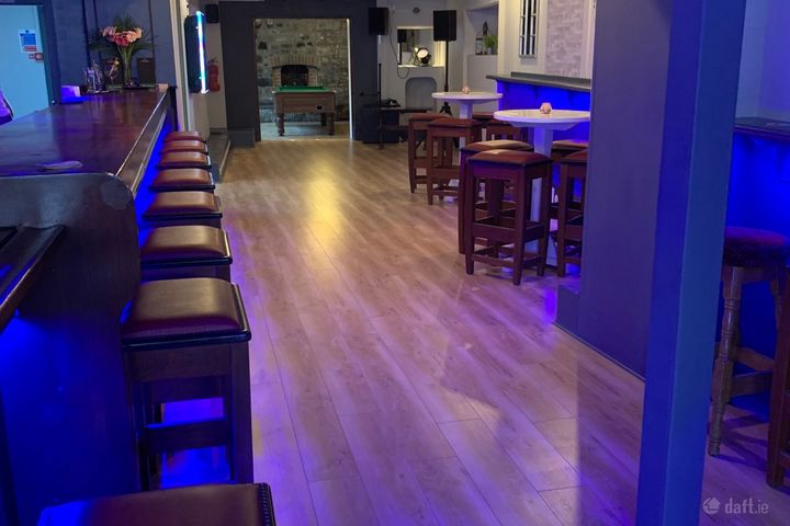 Q Eleven, 11 Liberty Square, Thurles, Thurles, Co. Tipperary