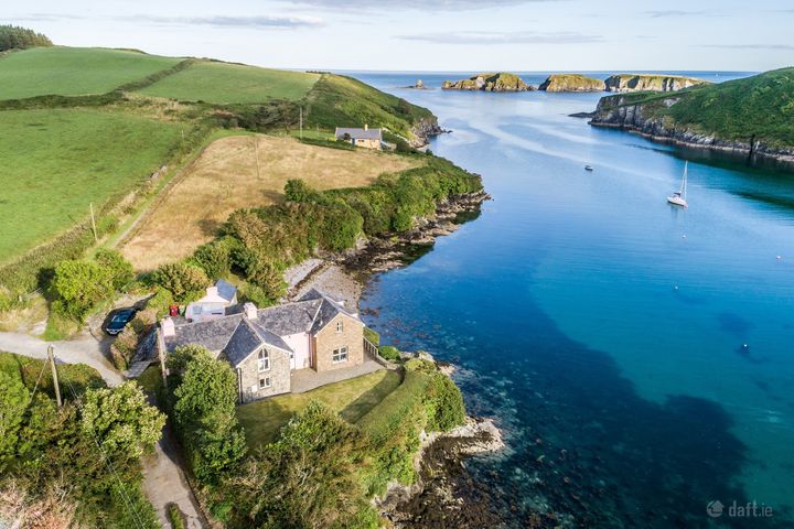 Mary Whites Cottage, Carrigillihy, Union Hall, Cork