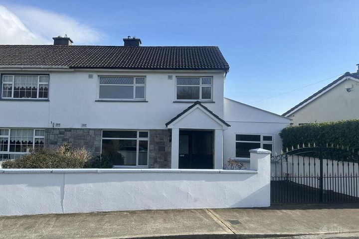 71 Highfield Grove, Clonmel, Co. Tipperary, E91EY04