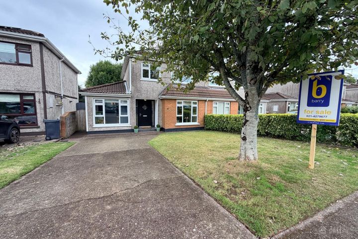 39 The Drive, Broadale, Maryborough Hill, Douglas, Co. Cork, T12AK4X