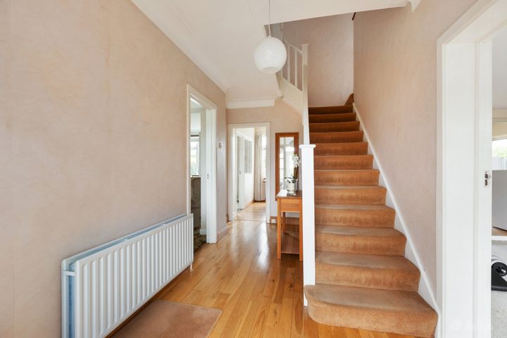 71 Slieve Rua Drive, Kilmacud, Co Dublin, A94E7E2 - Photo 2