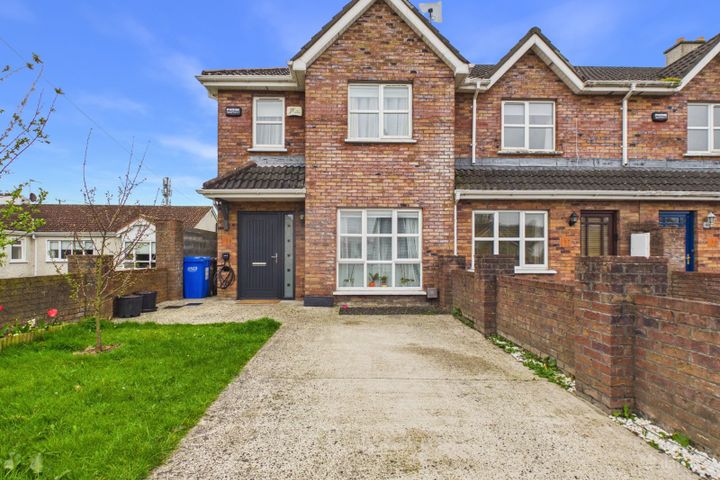 98 Railway Mews, Portarlington, Co. Laois, R32X447
