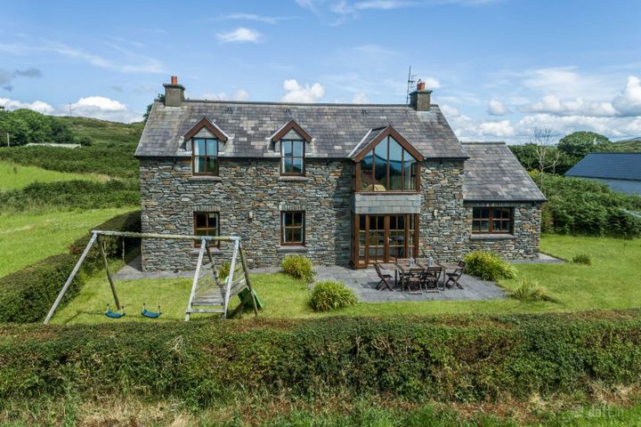 Reen Cottage, Toormore, Goleen, Co. Cork, P81X039