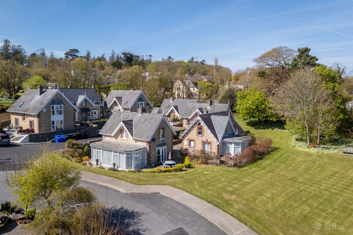 B2 Rathlin Lodge, Harbour Village, Circular Road, Dunmore East, Co. Waterford, X91K7Y8