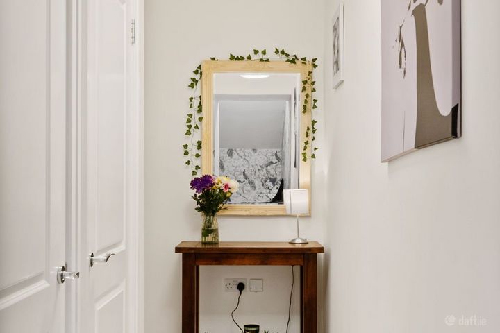 2 Hogan Square, Hogan Place, Dublin 2, D02EF95