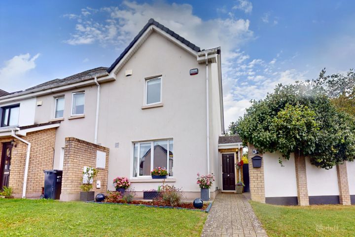 2 Chapel Farm Close ( plus ATTIC CONVERSION), Lusk, Co. Dublin, K45PF51